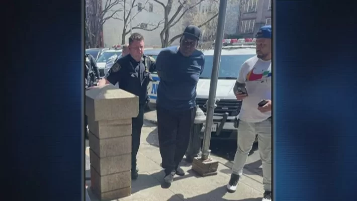 Homem de 62 anos é o suspeito do ataque no metrô de Nova York