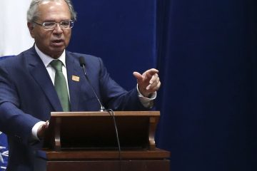 Ministro se reúne com ministra da Economia da Espanha