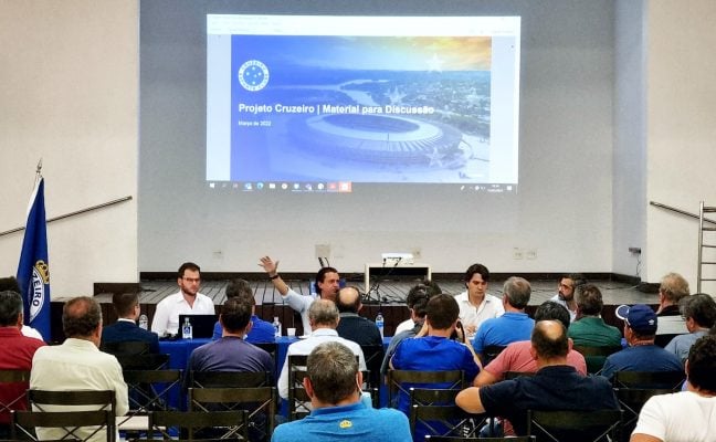 Reunião do Cruzeiro sobre venda para a SAF