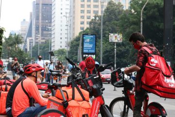 Ministério diz que regulamentará trabalho por aplicativos este ano