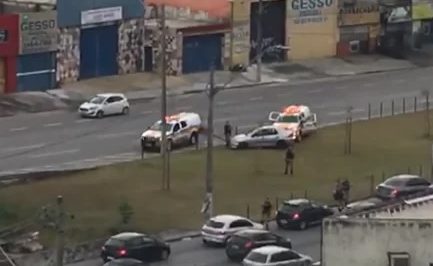 Homem é preso após perseguição e troca de tiros na avenida Cristiano Machado, em BH