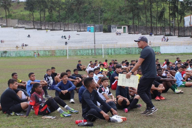 Clube Atlético Mineiro realiza avaliação com crianças e adolescentes em Monlevade