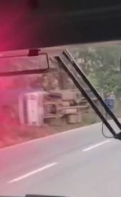Dois acidentes causam congestionamento na BR-381, em São Gonçalo do Rio Abaixo