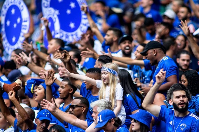 Cruzeiro e Grêmio se enfrentam pela Série B do Brasileirão; jogo será transmitido pela Rádio Caraça