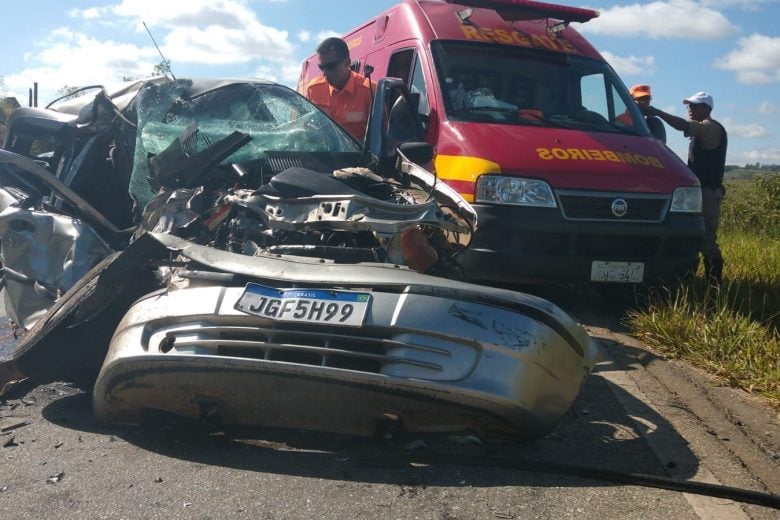 Motorista é socorrido em estado grave após acidente na MG-290