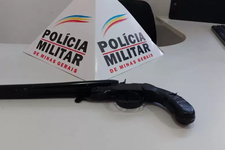 Após denúncia, PM apreende garrucha calibre .44 em Itabira