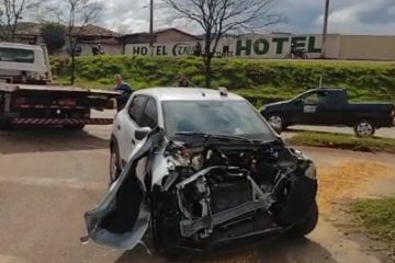 Mulher fica ferida em acidente no trevo de acesso à Catas Altas