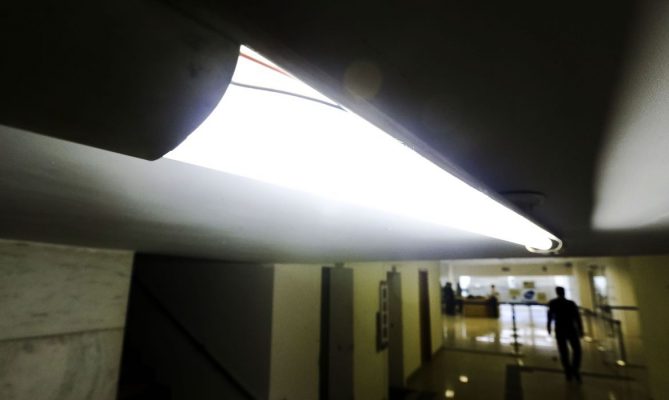 Sem cobrança extra: conta de luz segue com bandeira tarifária verde em junho