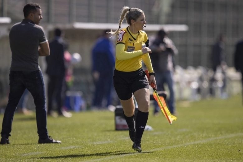 Fifa anuncia dois árbitros brasileiros na Copa; pela 1ª vez mulheres estão na lista