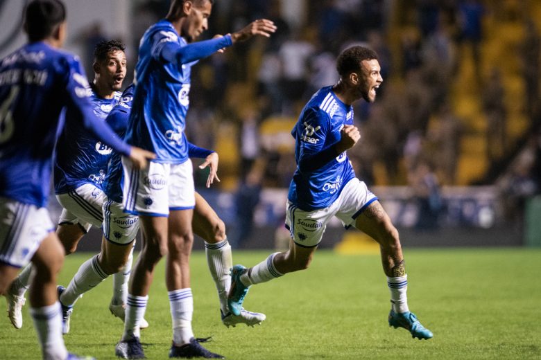 Assista aos melhores momentos da vitória do Cruzeiro sobre o Criciúma