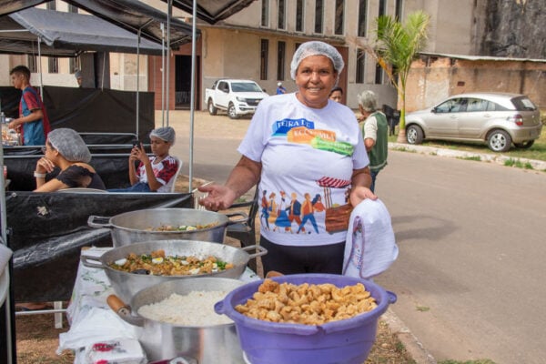 Feira de Economia Solidária e Meio Ambiente movimenta o bairro Pedreira