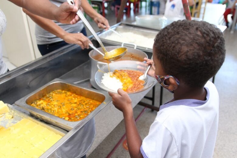 Secretaria de Educação desenvolve projeto de incentivo à alimentação saudável nas escolas