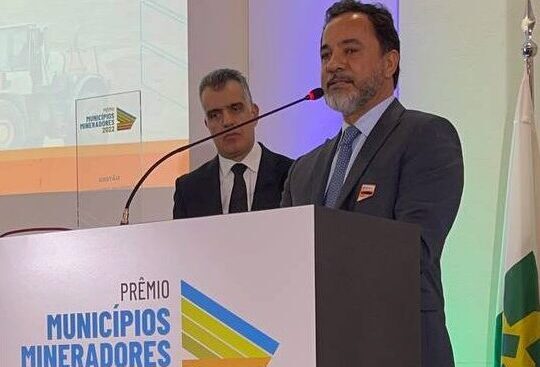Prêmio Municípios Mineradores: Itabira vence na categoria Gestão e Marco Antônio Lage discursa em Brasília