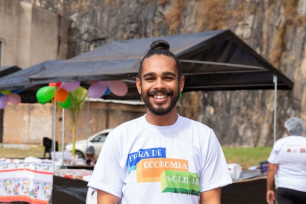 Feira de Economia Solidária e Meio Ambiente movimenta o bairro Pedreira