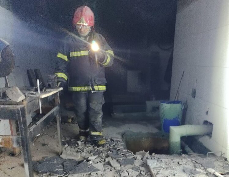 Incêndio destrói lavanderia de hospital em Caratinga