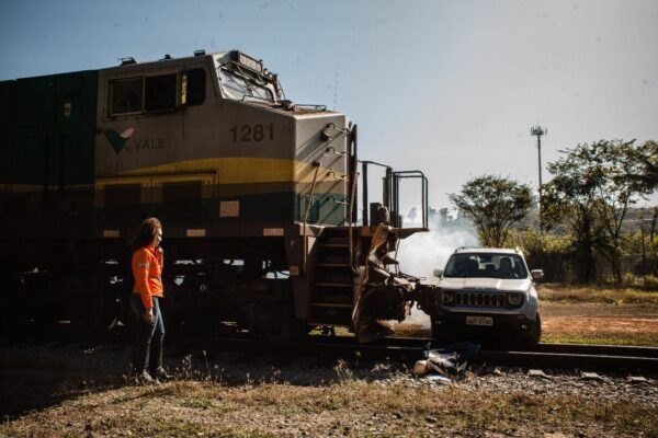 bombeiros-vale-e-defesa-civil-fazem-simulado-de-acidente-ferroviario