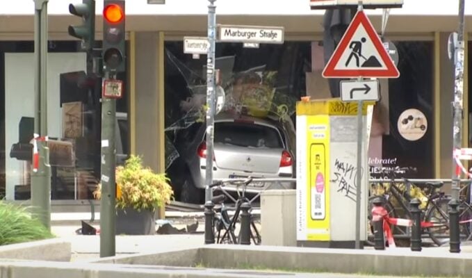 Alemanha: carro atropela multidão em Berlim e deixa um morto e cerca de 30 feridos