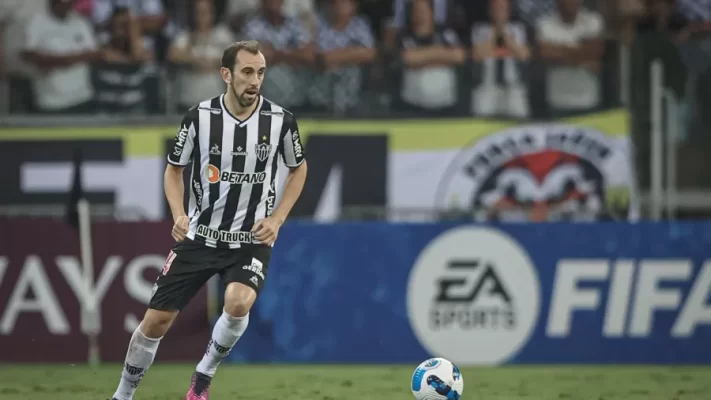 Após deixar o Atlético-MG, Diego Godín acerta ida para o Vélez Sarsfield