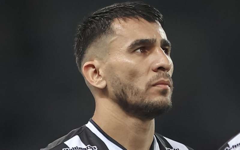 Alonso aponta queda de ritmo em empate e pede mais humildade ao Atlético