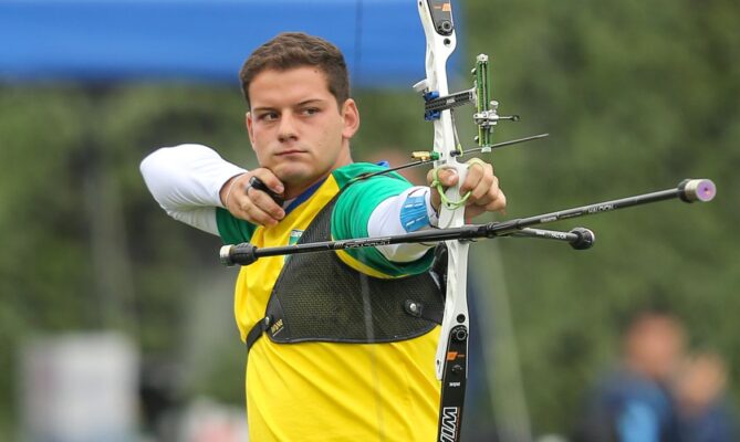 Marcus D’Almeida bate sul-coreano e conquista ouro na Copa do Mundo de tiro com arco