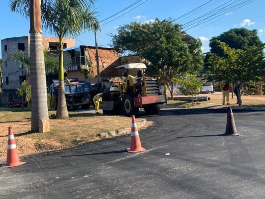 Prefeitura de Ipatinga conclui obras de rede de esgoto e avança em asfalto