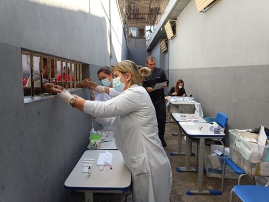 Mais de 200 testes de prevenção às hepatites virais são realizados no presídio de Monlevade