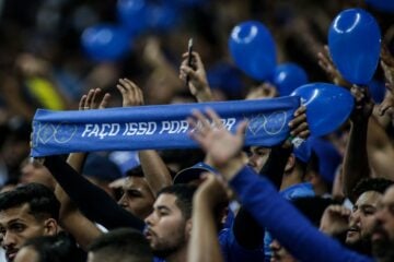 Torcida do Cruzeiro é elogiada por narradora da Globo: ‘legal demais esse apoio’