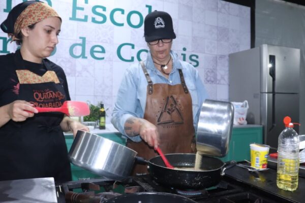 Projeto Cozinha Escola recebe Paula Labaki em Barão de Cocais