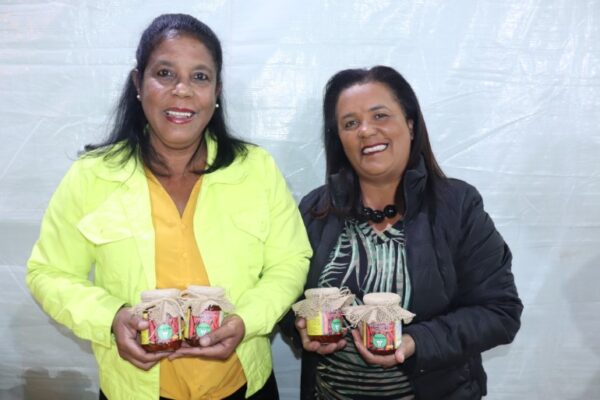Projeto Cozinha Escola recebe Paula Labaki em Barão de Cocais