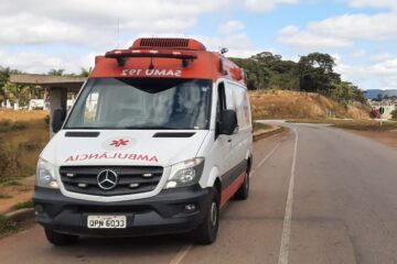 Buraco na pista causa acidente com motociclista em Itabira