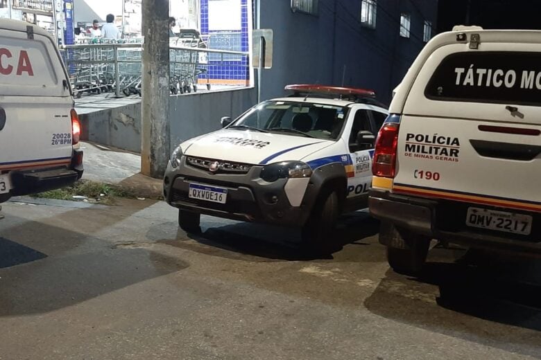 Homem é baleado e tem o carro roubado em Itabira