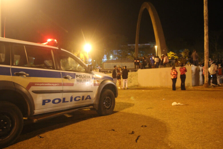 Jovem morre após ser baleado durante festival na praça do Areão