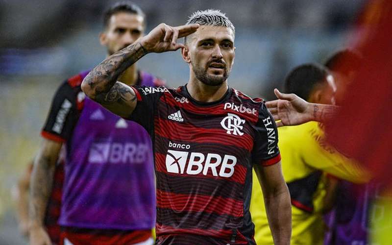 Arrascaeta decide, Atlético perde para o Flamengo e cai na Copa do Brasil