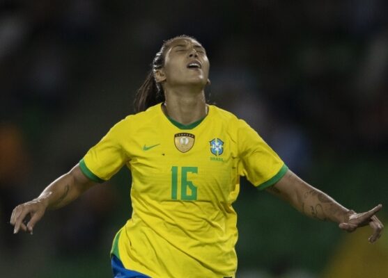 Seleção brasileira feminina adota "espírito de decisão" após goleada