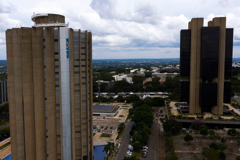 Diretor da Caixa é encontrado morto na sede do banco, em Brasília