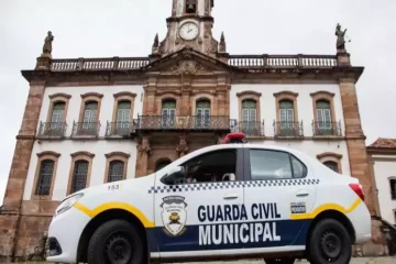 Morro da Forca começa a deslizar em Ouro Preto, trânsito do entorno é fechado