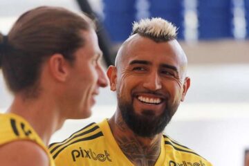 Vidal é relacionado e pode fazer estreia pelo Flamengo neste domingo