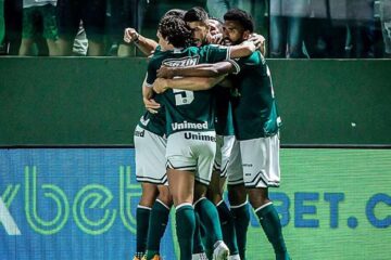 Goiás bate Athletico-PR em casa, salta na tabela e sai do Z4 no Brasileirão