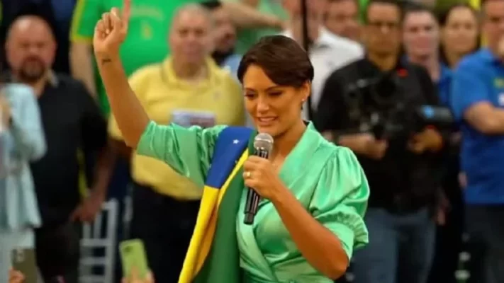 Michelle Bolsonaro discursa em convenção do PL