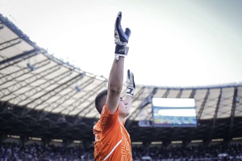 Com brilho de Rafael Cabral, Cruzeiro abre segundo turno da Série B com vitória; veja o gol