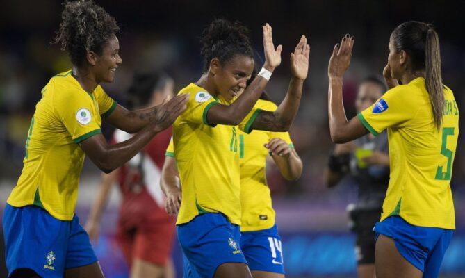 Com Brasil em 9º, Fifa atualiza ranking feminino e potes do sorteio do Mundial
