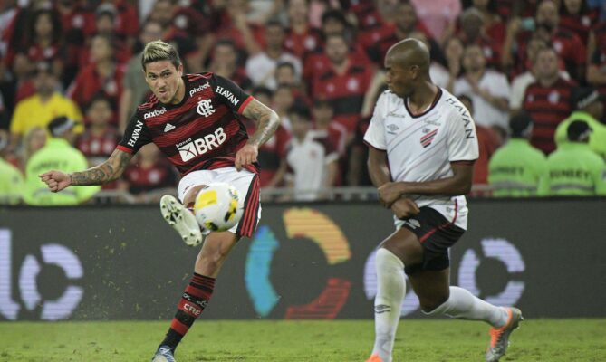 Vale a semifinal: Athletico-PR e Flamengo duelam pela Copa do Brasil