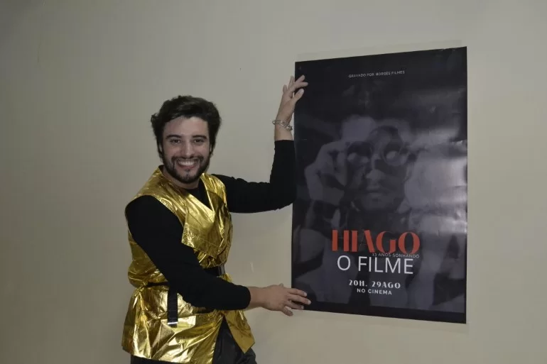 Decorador itabirano, Hiago Soares, lança filme sobre seu trabalho e história