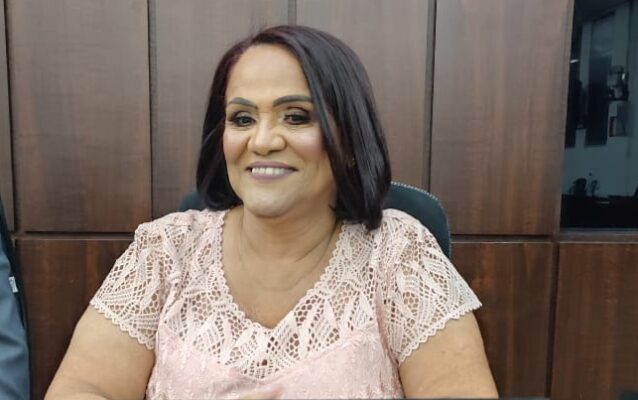 Coordenadora do Albergue Municipal é homenageada pela Câmara de Monlevade