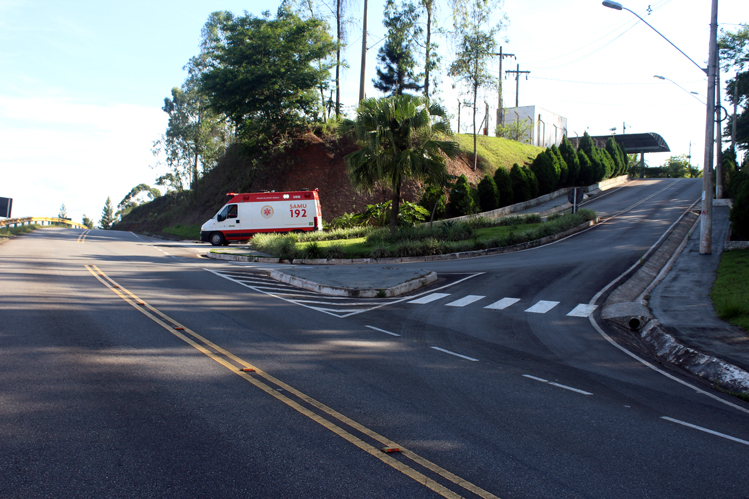 Motociclista é socorrido em estado grave após acidente no Clube Real