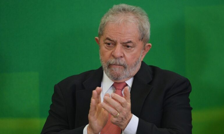 A polarização política transformou Lula em Atlas