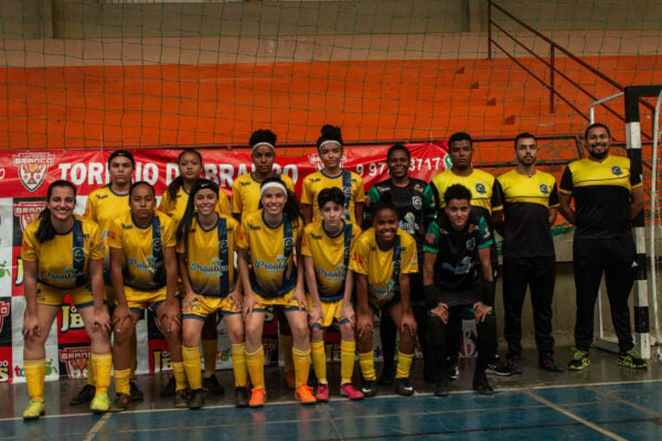 Equipe de futsal feminina do Itabirano Esporte Clube é vice-campeã do Torneio Regional de Pedro Leopoldo