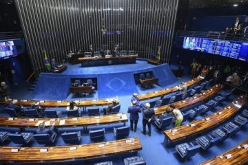 Senado aprova projeto que obriga plano a cobrir tratamento fora do rol da ANS