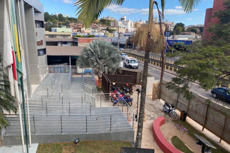 Vereadores recebem denúncia anônima com supostas irregularidades nas obras da Câmara de Itabira