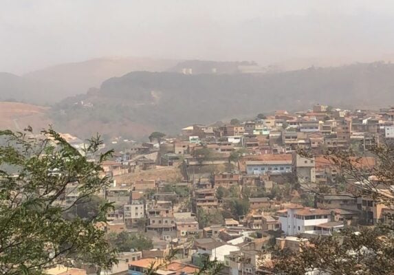 Nuvem de poeira: Prefeitura de Itabira quer rigor no controle ambiental das operações da Vale